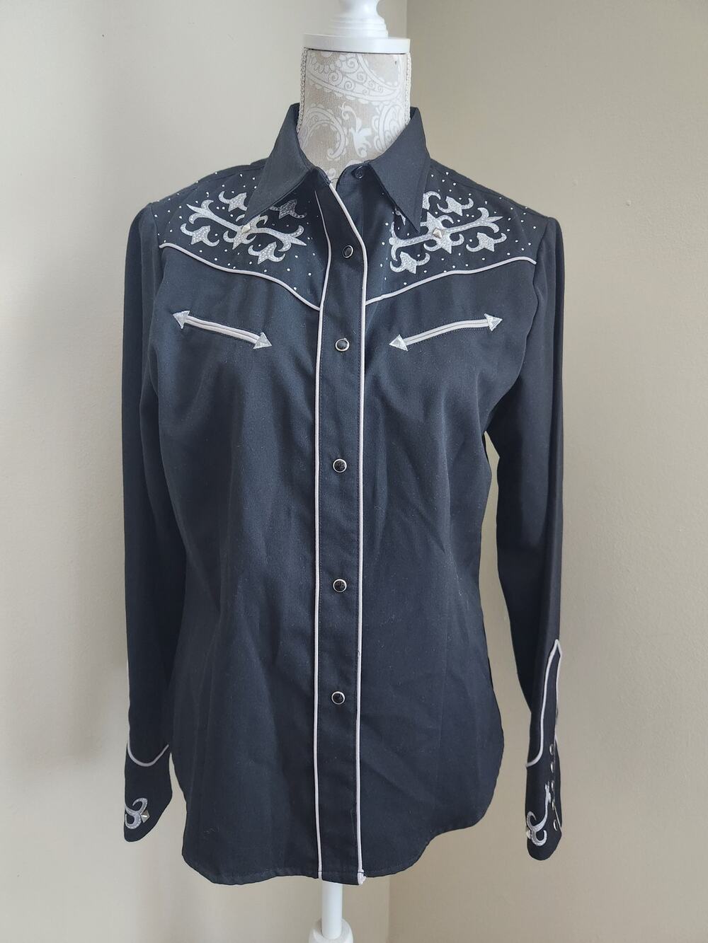 Roper Women's Western Snap Shirt Black Large